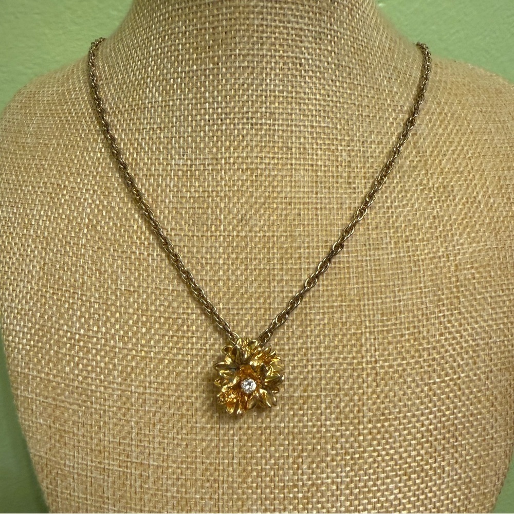 Celebrity New York Gold Floral Pendant Necklace